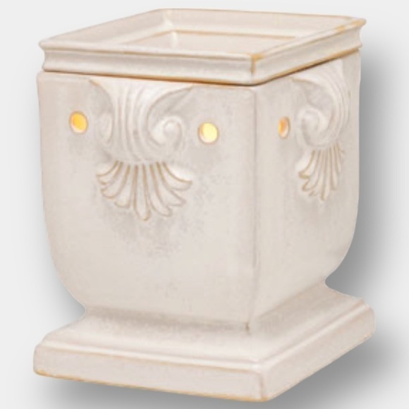 Scentsy Other - NIB Scentsy Windsor Wax Warmer